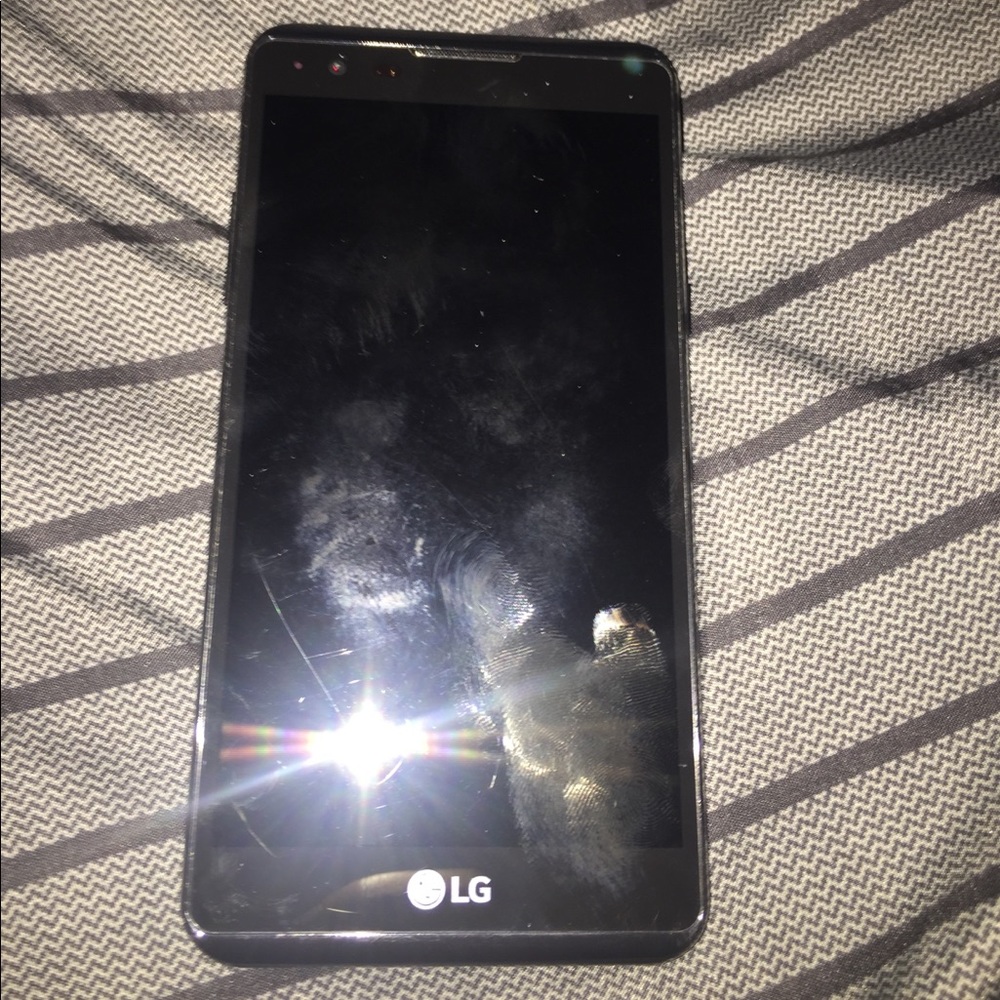 LG Mobile Cricket Phone